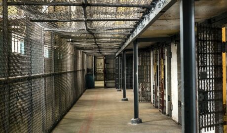 BGH: Unterhaltspflicht und Pfändungsschutz eines Strafgefangenen
